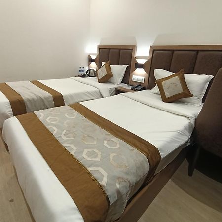 Hotel Beverly Palace Santacruz - Near Bkc - Mumbai Airport T1 Bagian luar foto