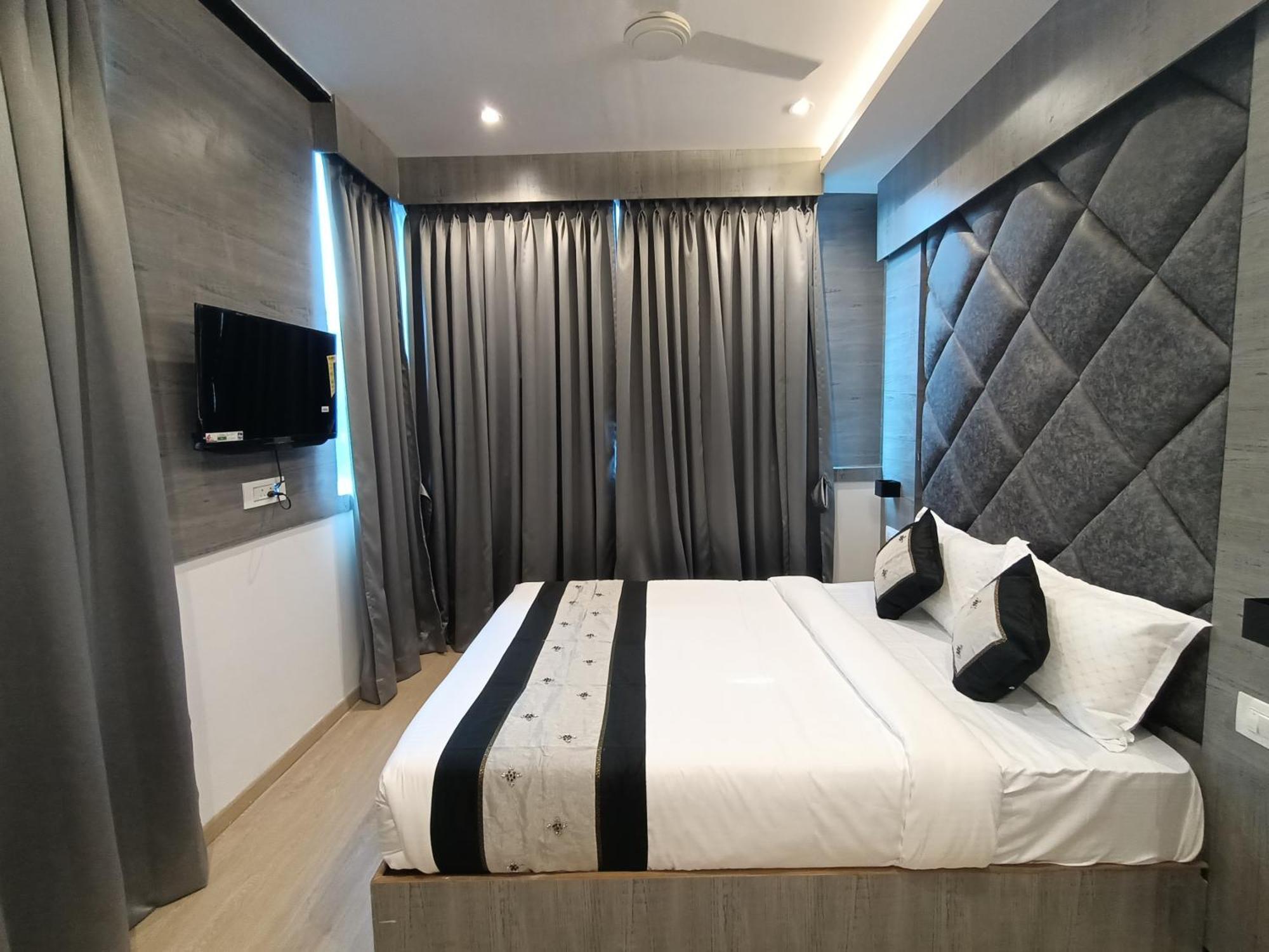 Hotel Beverly Palace Santacruz - Near Bkc - Mumbai Airport T1 Bagian luar foto