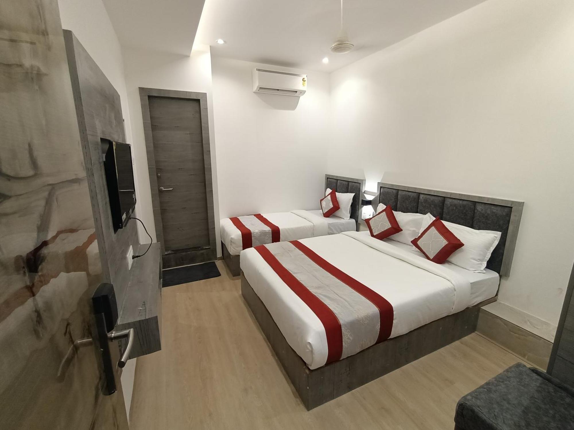 Hotel Beverly Palace Santacruz - Near Bkc - Mumbai Airport T1 Bagian luar foto