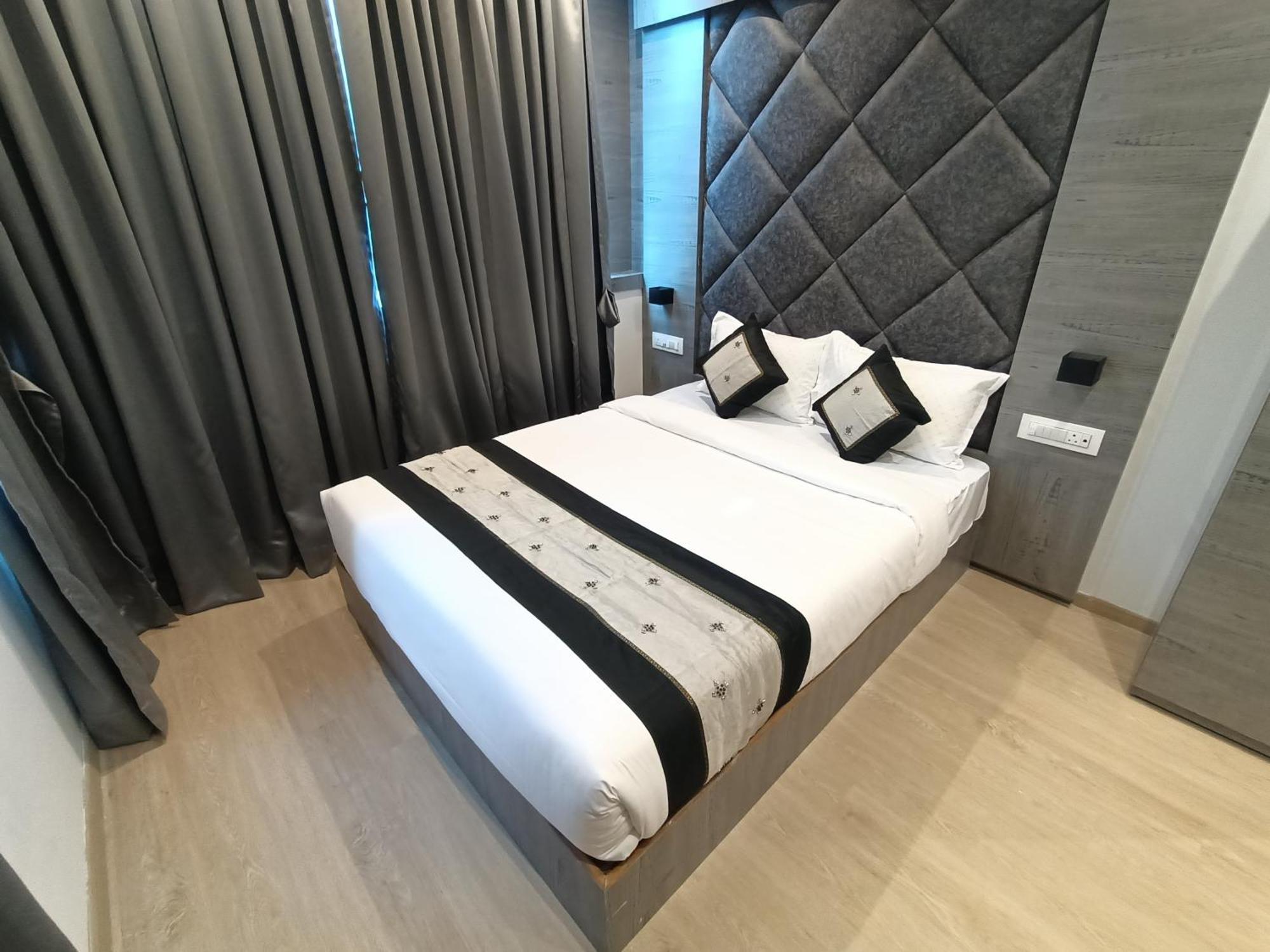 Hotel Beverly Palace Santacruz - Near Bkc - Mumbai Airport T1 Bagian luar foto