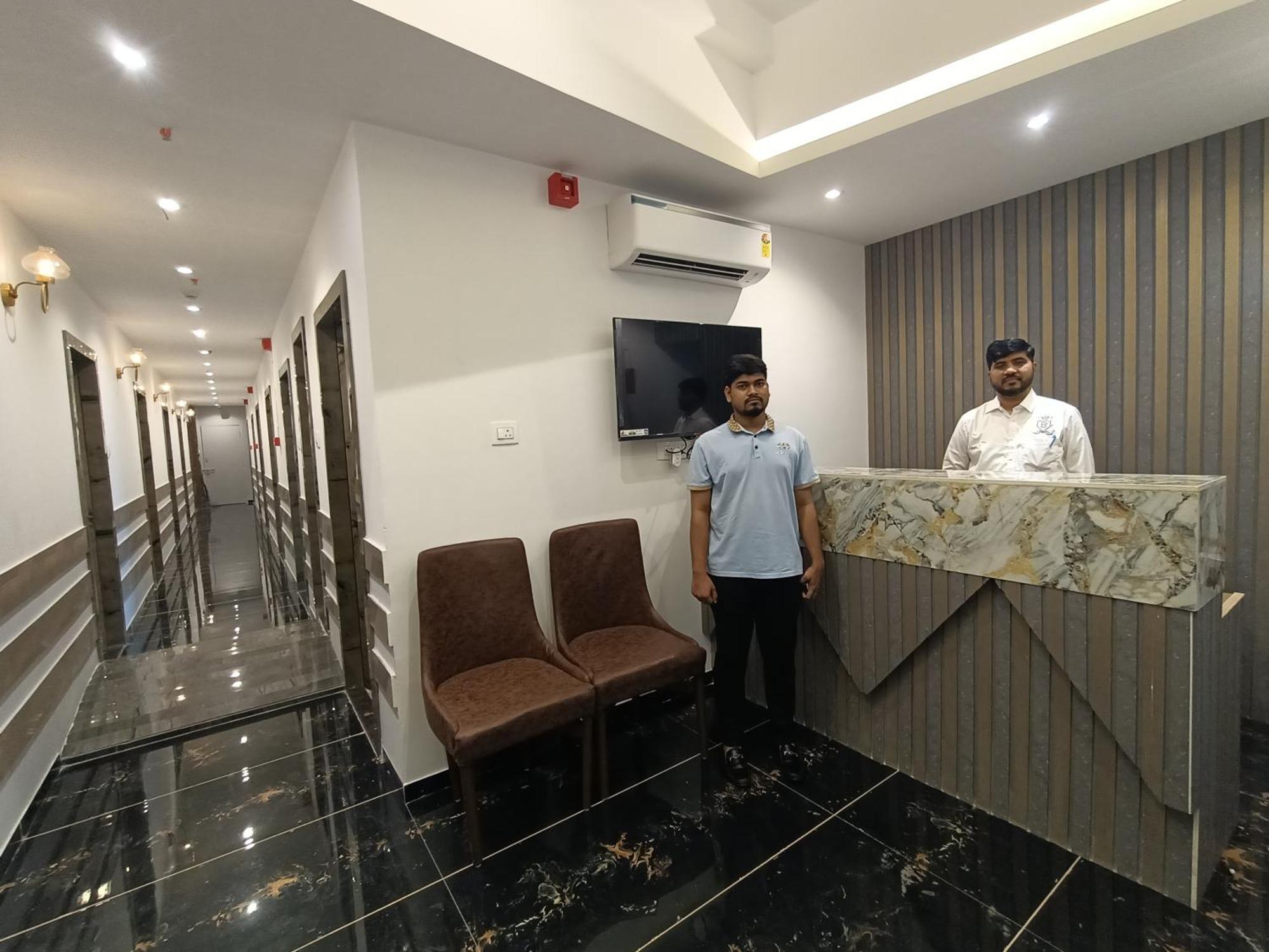 Hotel Beverly Palace Santacruz - Near Bkc - Mumbai Airport T1 Bagian luar foto