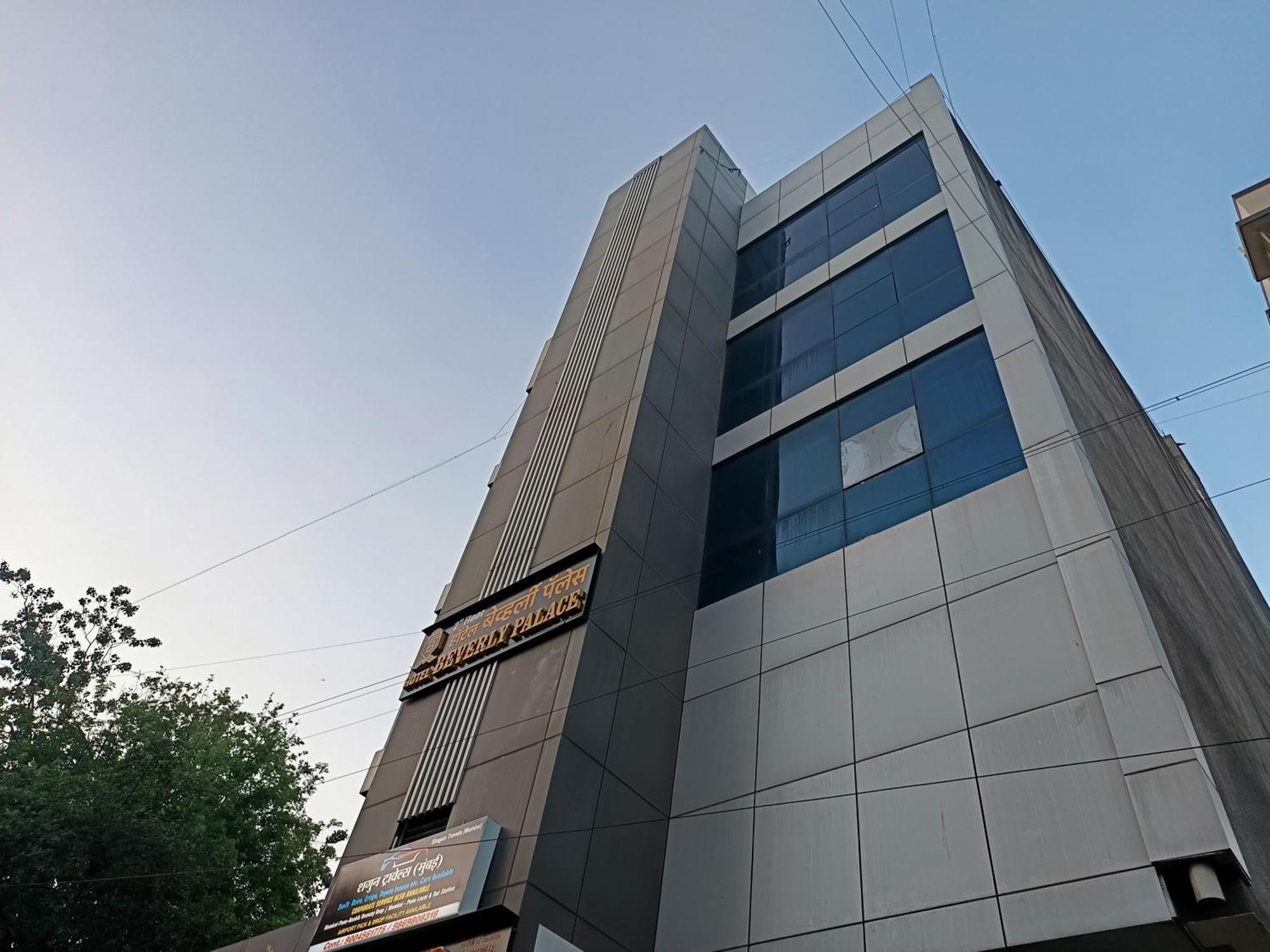 Hotel Beverly Palace Santacruz - Near Bkc - Mumbai Airport T1 Bagian luar foto
