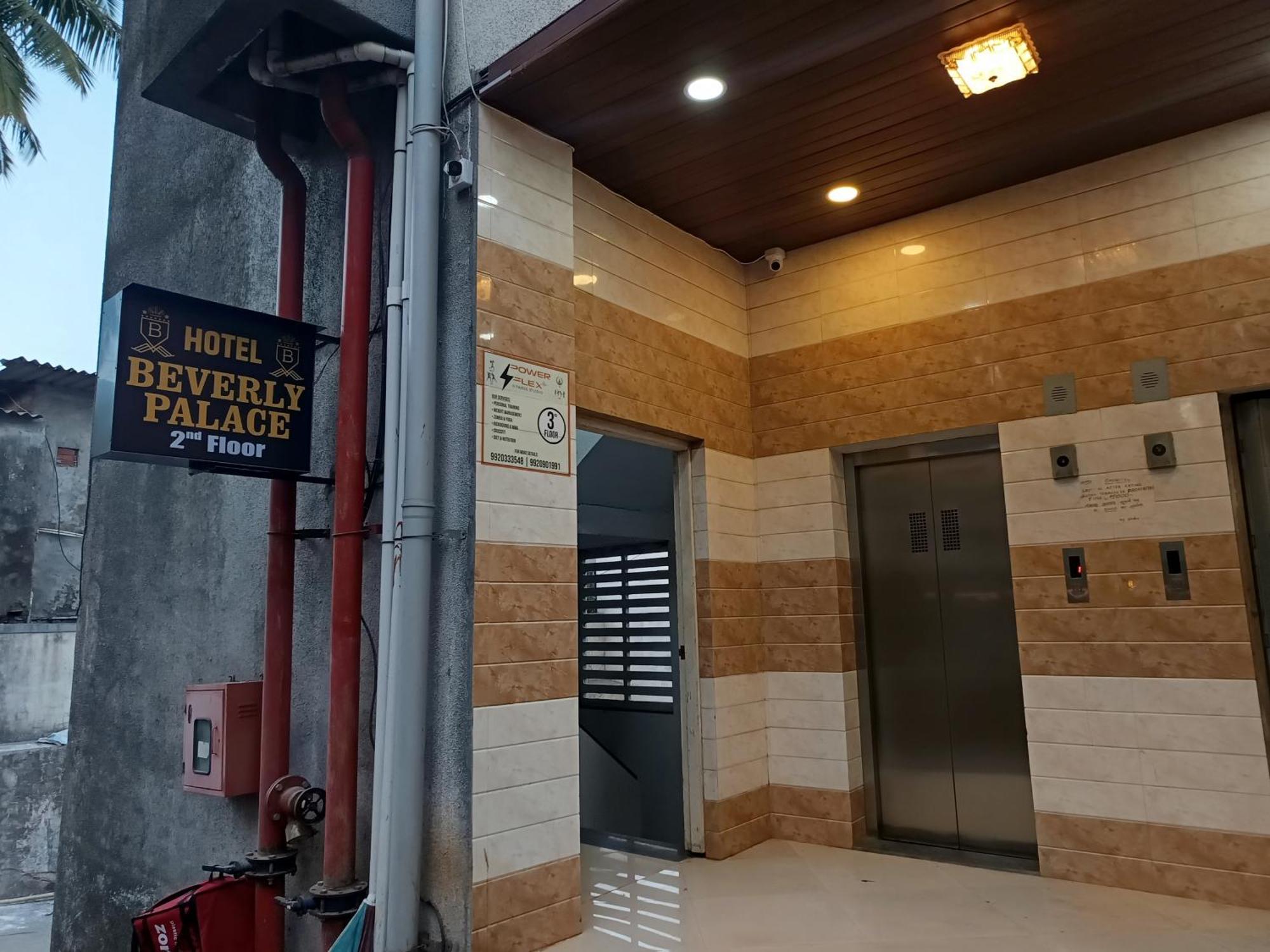 Hotel Beverly Palace Santacruz - Near Bkc - Mumbai Airport T1 Bagian luar foto